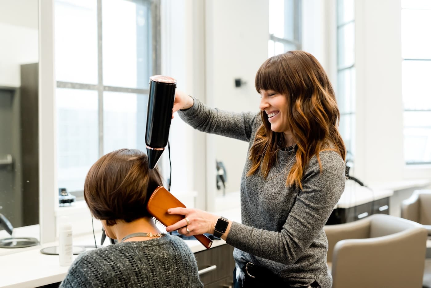 Damen Haarschnitt & Styling